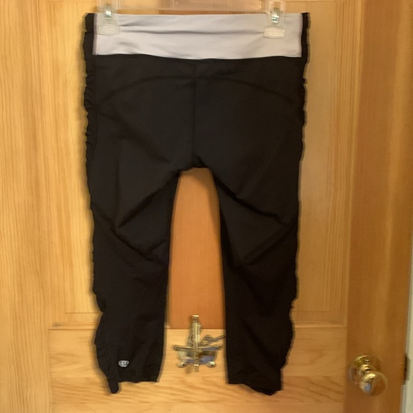 LULULEMON MID LEGGINGS - Picture 4 of 4